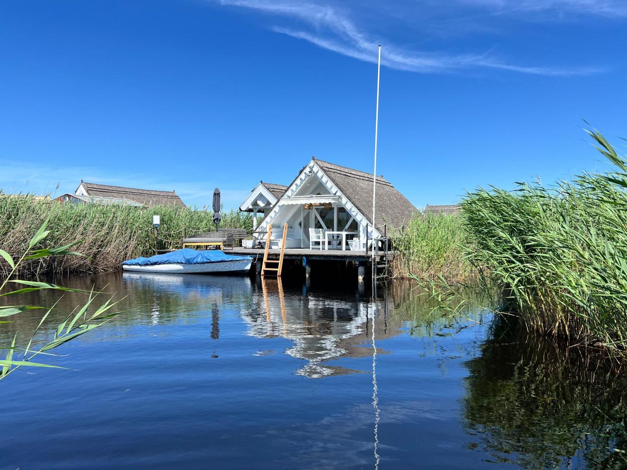 Seehuette Neusiedlersee - Seehaus Inklusive Elektroboot Rust Exteriör bild