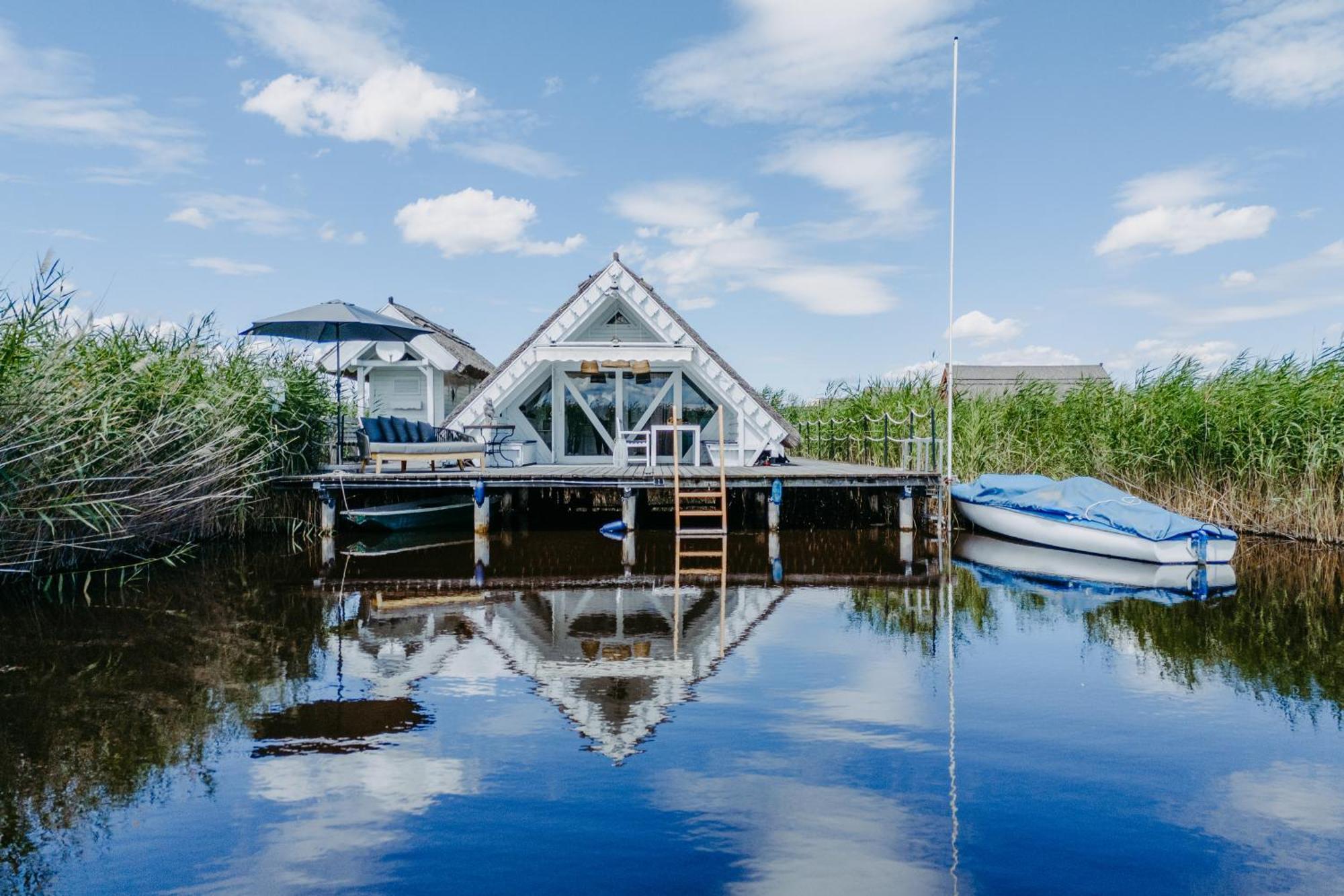 Seehuette Neusiedlersee - Seehaus Inklusive Elektroboot Rust Exteriör bild