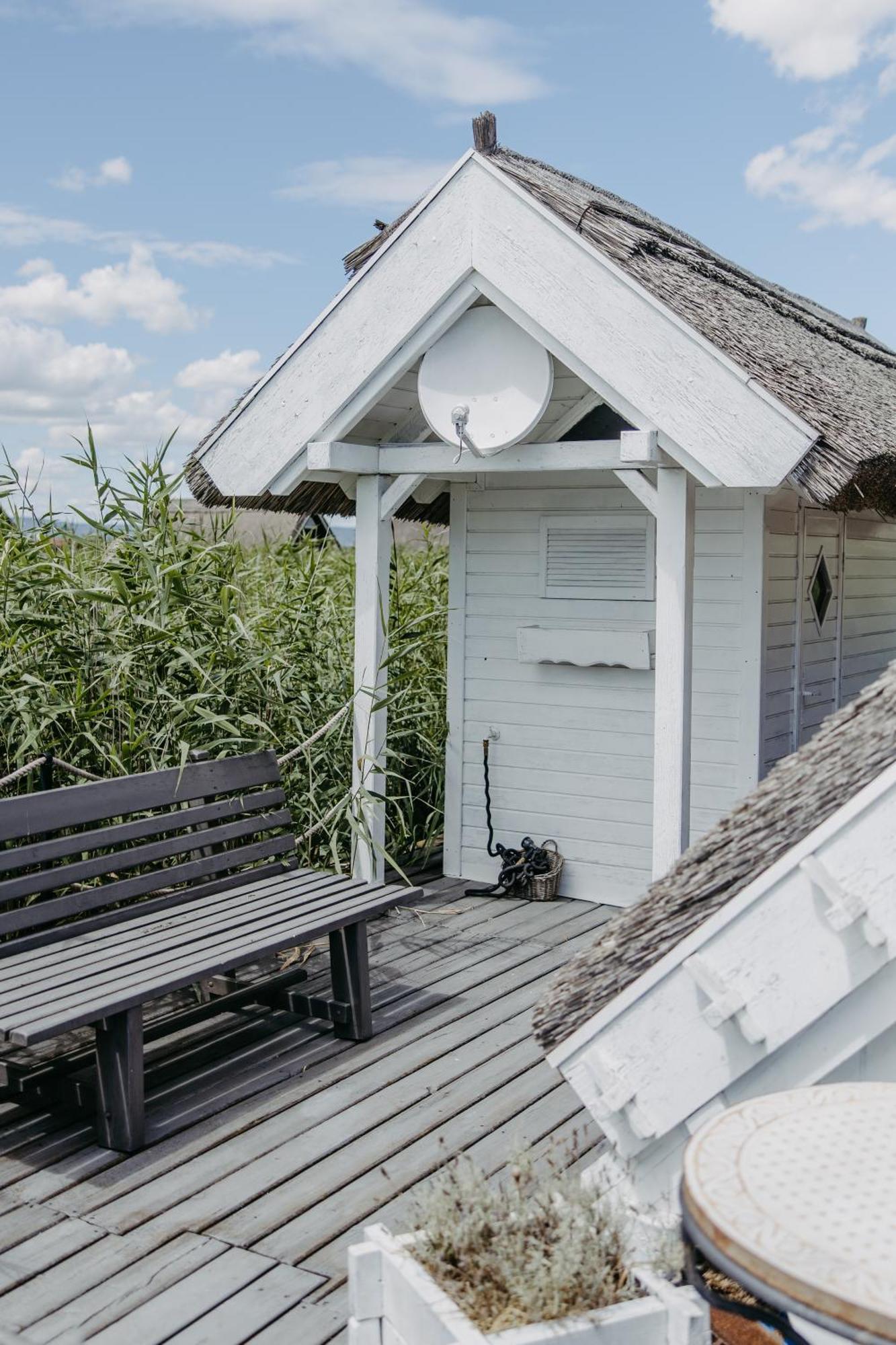 Seehuette Neusiedlersee - Seehaus Inklusive Elektroboot Rust Exteriör bild