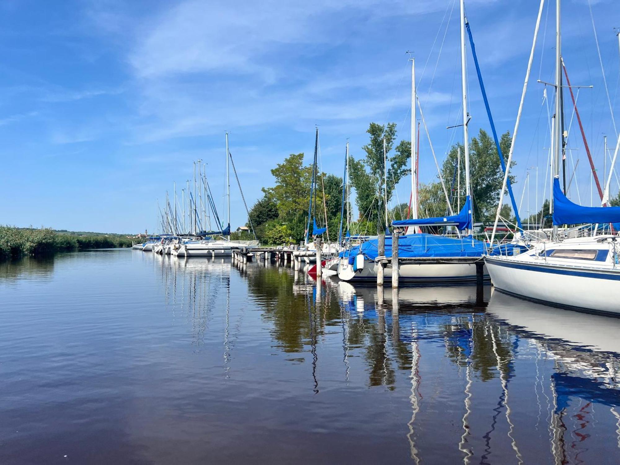 Seehuette Neusiedlersee - Seehaus Inklusive Elektroboot Rust Exteriör bild